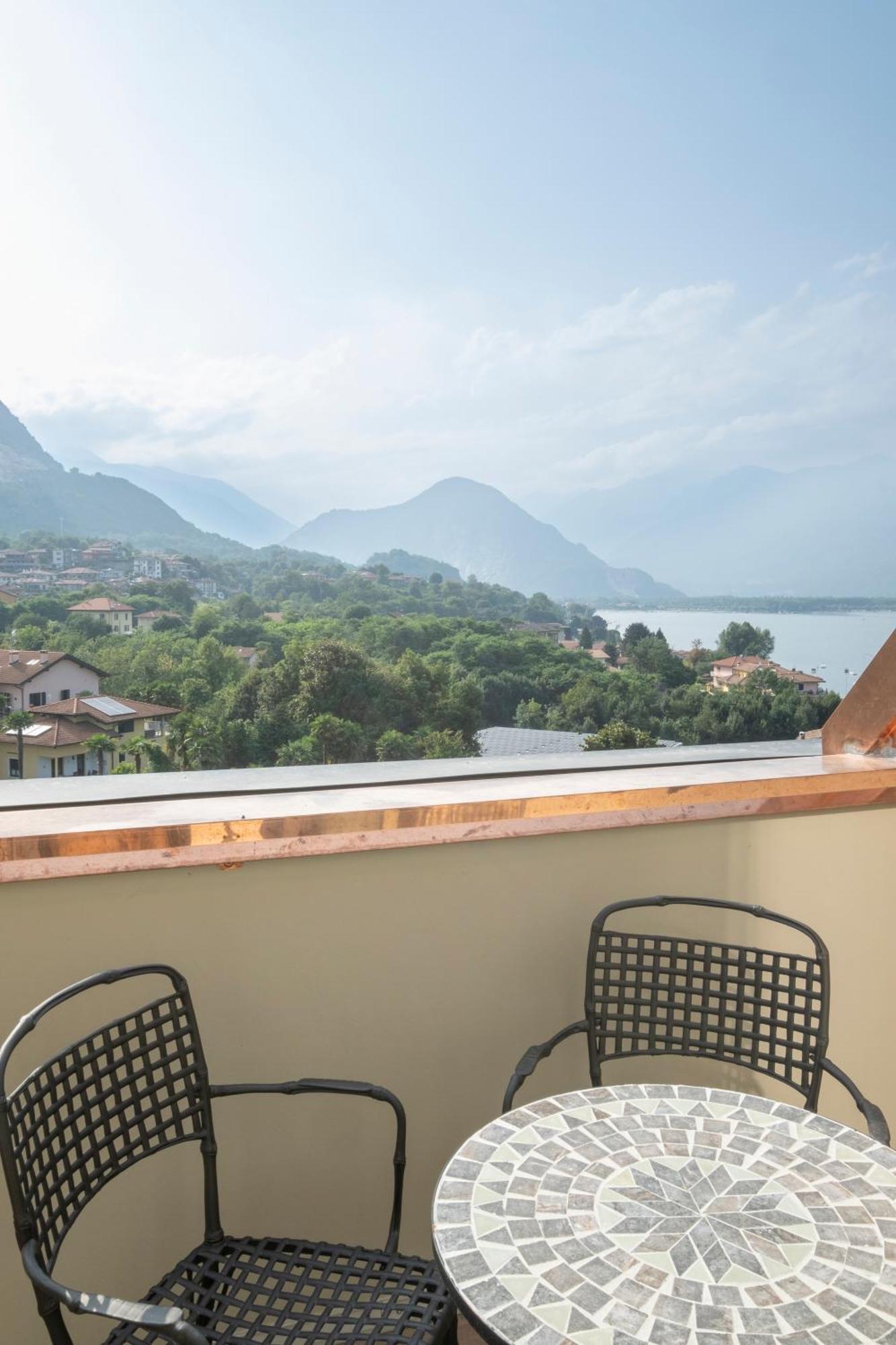 Residence Carl&Do Baveno Exterior foto